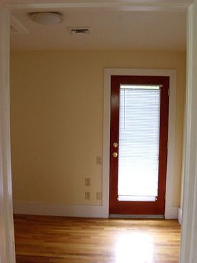2nd image of 1028 Van Buren St