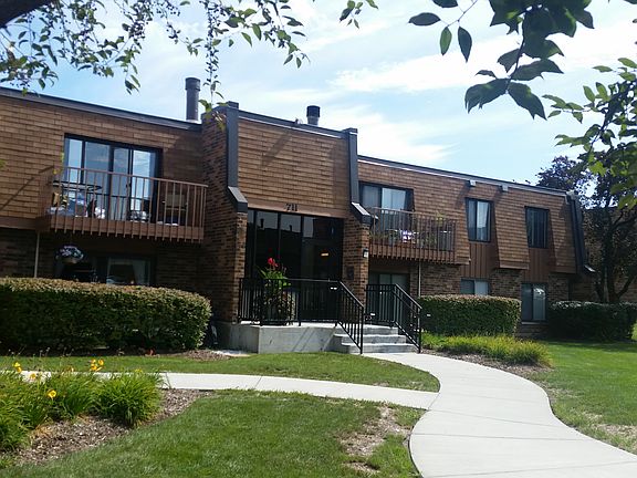 2nd image of 711 Tipperary Ct APT 2C