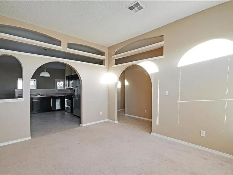 304 Jim Hofher Pl — Photo 5