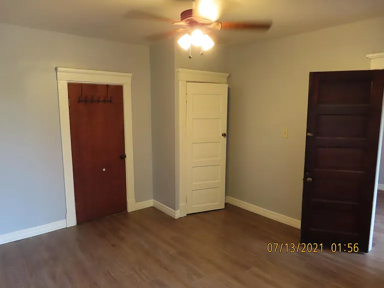 3242 Linwood Ave #3 & 2-& — Photo 9