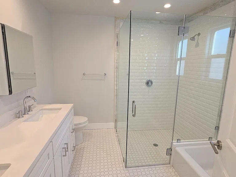 418 S Roxbury Dr #418 — Photo 19