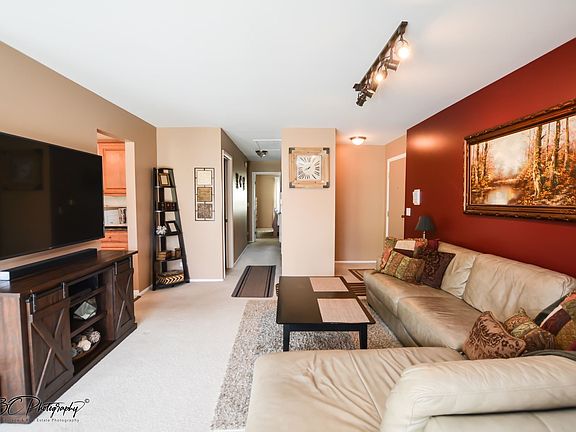4th image of 305 Wildberry Ct