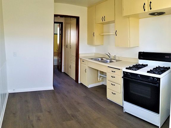 4th image of 2258 Pierpont Blvd