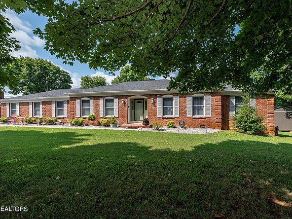 3rd image of 323 Kenmark Dr