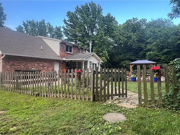 2nd image of 21629 Green Rd