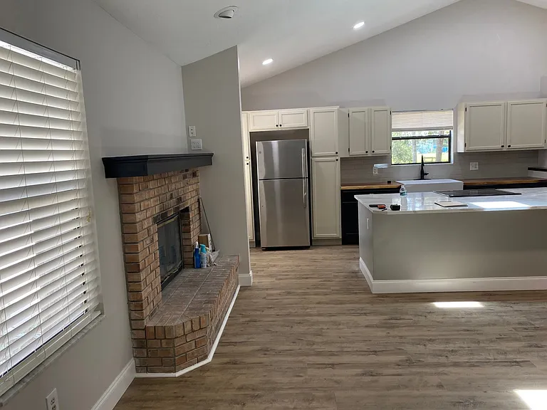 716 Pine Shores Cir — Photo 4