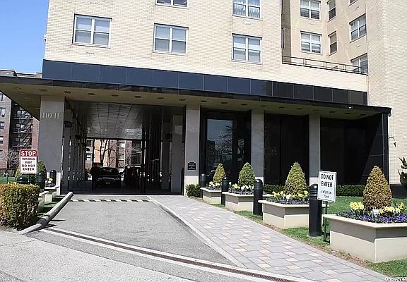 2nd image of 110-11 Queens Blvd #6