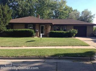 1291 Marian Ln, Green Bay, WI 54304