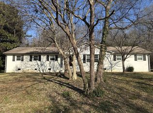1045 Dooley Dr, Charlotte, NC 28227