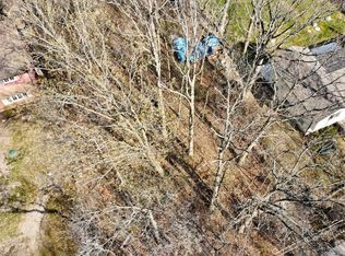 207 Rivers Dr, Lake Bluff, IL 60044