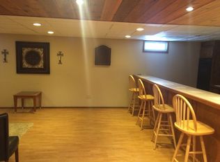 8706 Buckland Dr, South Lyon, MI 48178