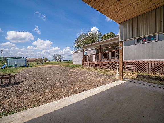 4th image of 663 Harris Rd