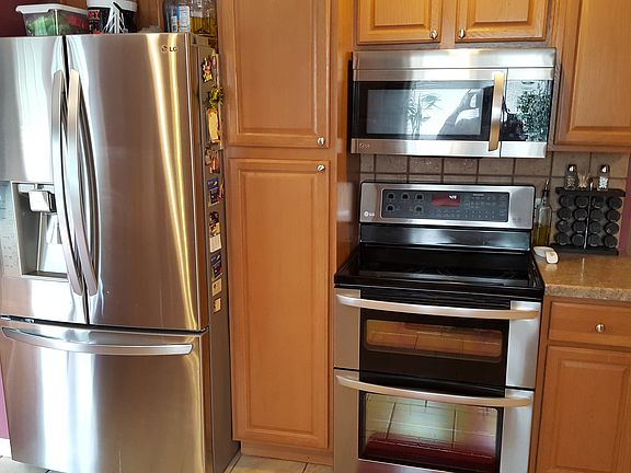 4th image of 433 Strecker Ln