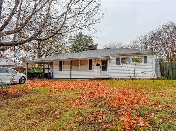 34 Oxford Rd, Newport News, VA 23606