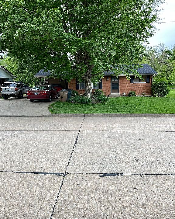 1st image of 1525 N Clark St