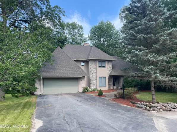 3 Cardinal Ct, Plattsburgh, NY 12901