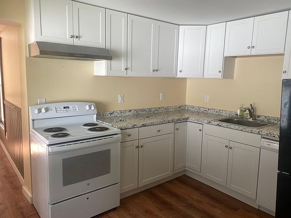 4th image of 4 Hill St #4