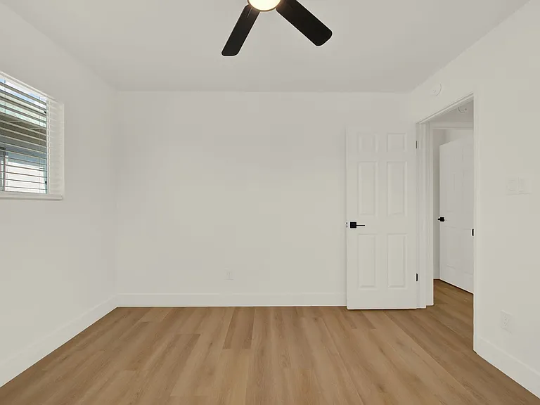 610 Military E #610 — Photo 3