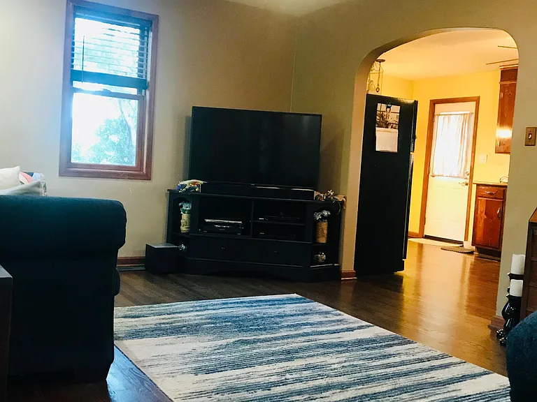 3357 Mount Pleasant Blvd — Photo 5