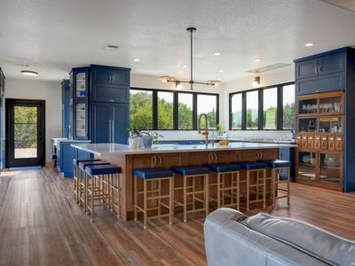 117 Las Nueves, Blanco, TX, 78606