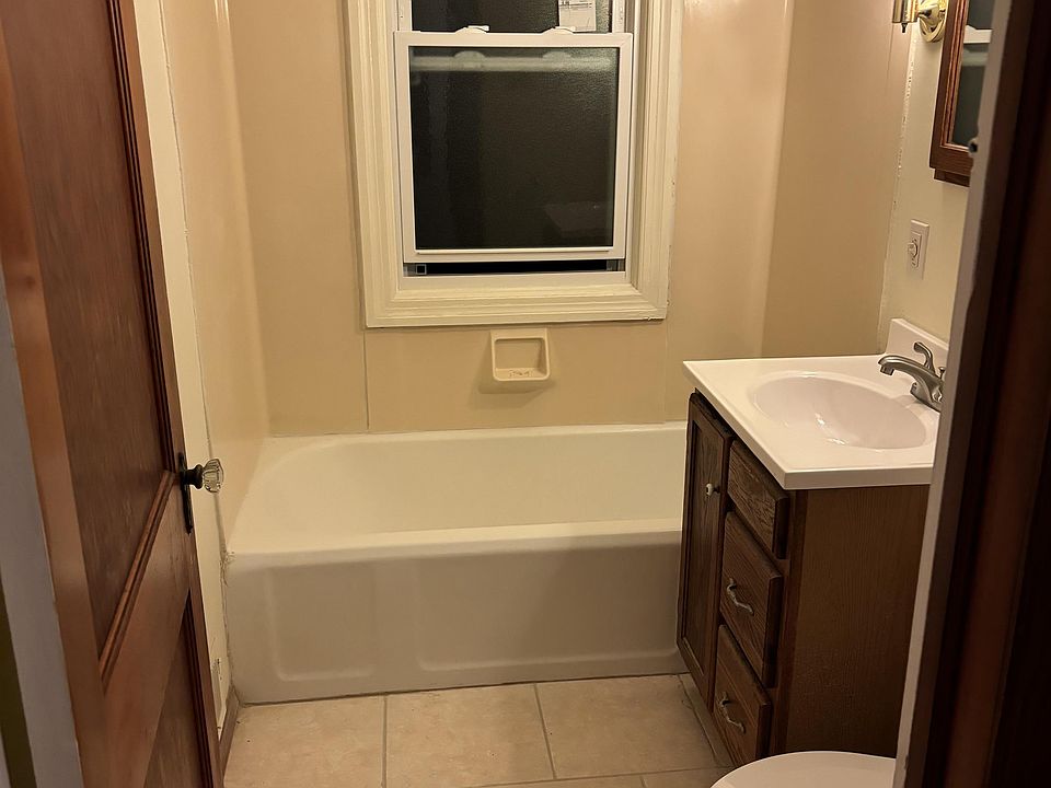 1330 Reed St, Green Bay, WI 54303 Zillow