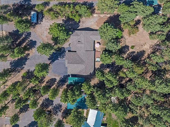 4th image of 15900 Lava Dr