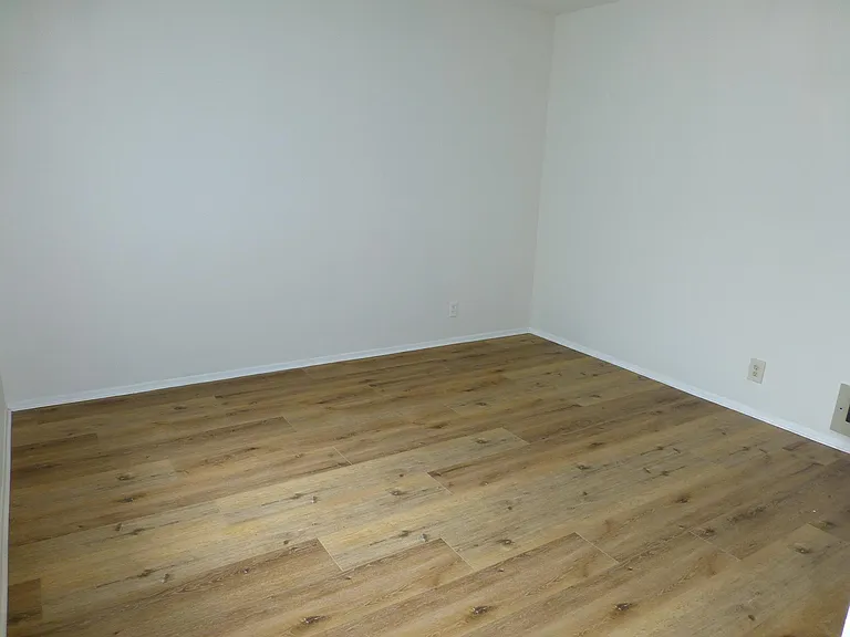 12755 Matteson Ave #7 — Photo 11