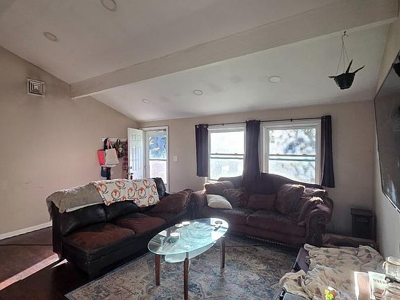 5th image of 303 Spring Lake Blvd #7