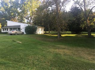 6154 Quaker Hill Rd, Elba, NY 14058