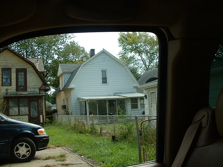 914 Butler St — Photo 2