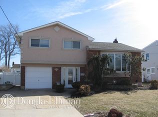 117 Division Ave, Massapequa, NY 11758