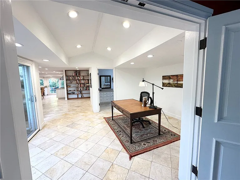 27424 Rainbow Ridge Rd — Photo 15