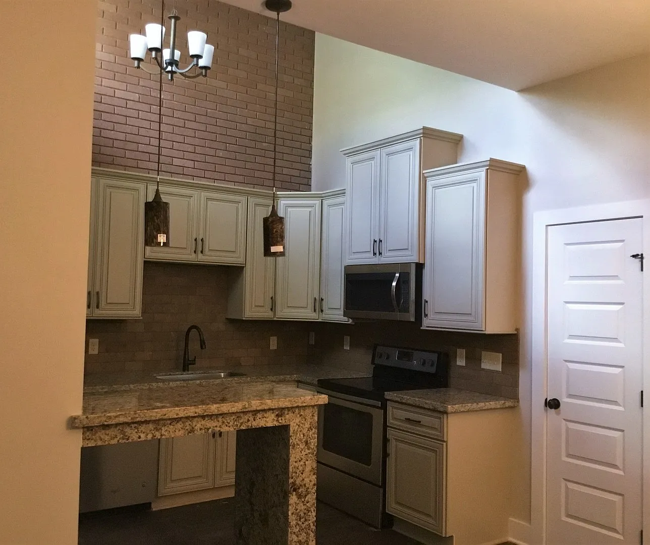 Copper Chase Luxury Apartments — Photo 2