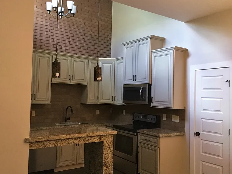 Copper Chase Luxury Apartments — Photo 13