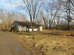 969 Saxonburg Rd, Butler, PA 16002