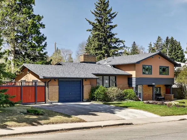 3811 N 24th St NW, Calgary, AB T2L 0Y8