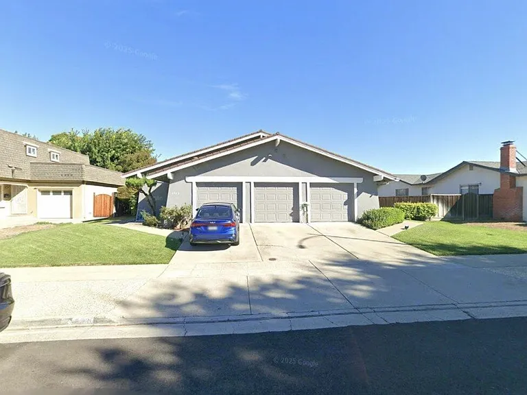 4162 Wessex Dr #4162 — Photo 1