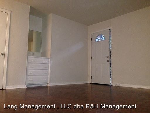 4th image of 1419 Hyde Park Blvd APT 4