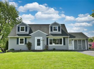 23 Little Creek Dr, Rochester, NY 14616