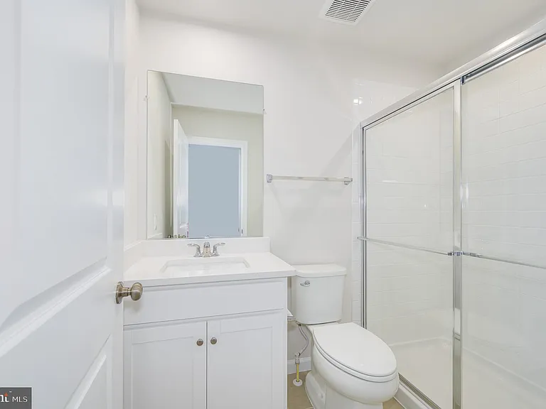 82 Coolidge Ave — Photo 22