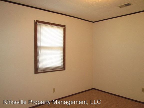 5th image of 308 E Missouri St APT B