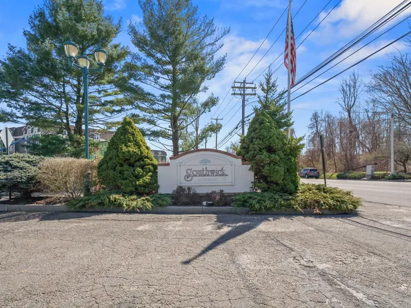7 Southwick Court North #7, Milford, CT 06461
