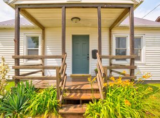 2207 Demorest St, Muscatine, IA 52761