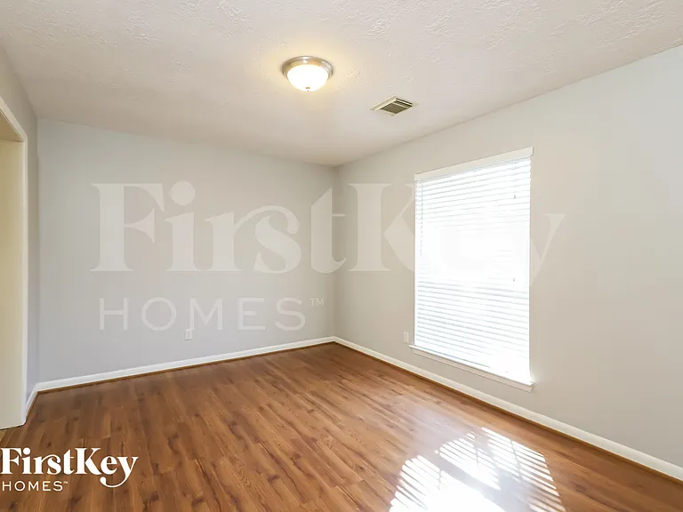 10715 Kirkvale Dr — Photo 12