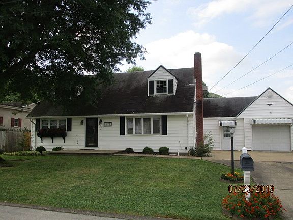 3rd image of 133 E Thistle Dr