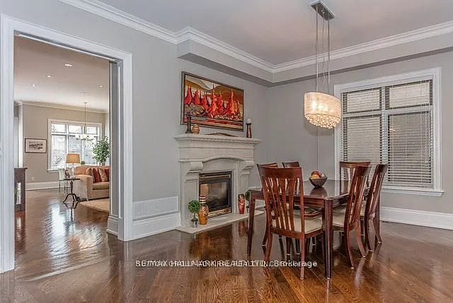 21 Dunblaine Ave — Photo 4