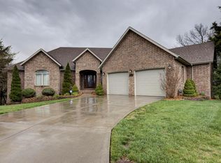 1333 W Shadowlawn St, Springfield, MO 65810