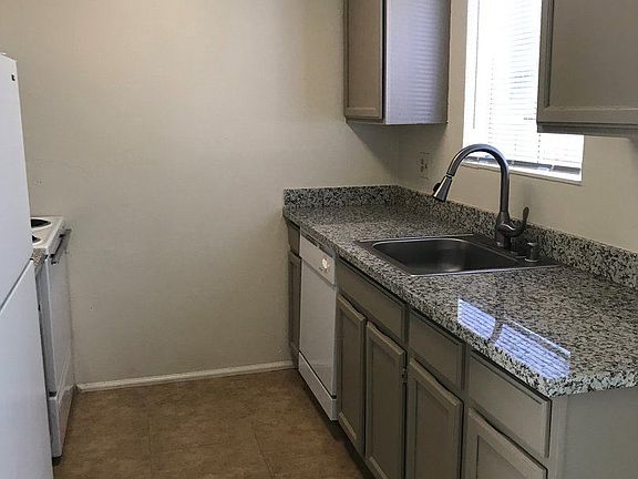 2nd image of 423 Bartlett Ave APT 10