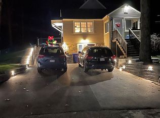 34 Oakhurst Rd, Hopkinton, MA 01748