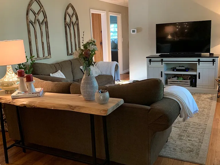 2646 Green Meadows Ln — Photo 6